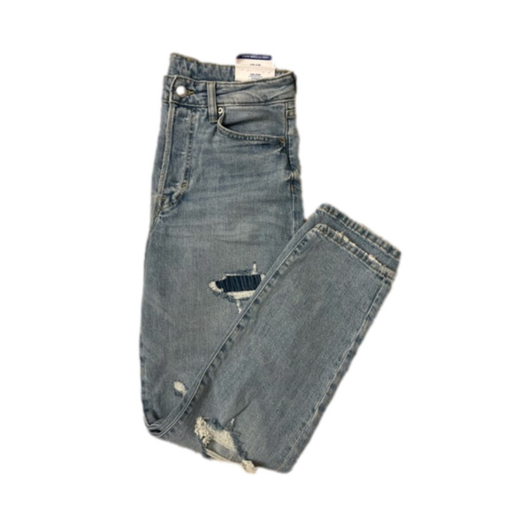 NWT Distressed High Rise Mom Jean Size 4 - Picture 2 of 8